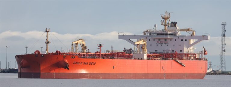 Petrolero de crudo. Foto: Jordanroderick (CC0), Wikimedia Commons.